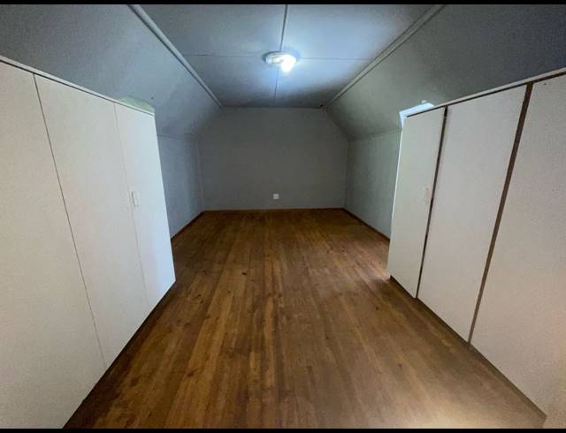 3 BEDROOM HOUSE FOR SALE IN TOWN HILL